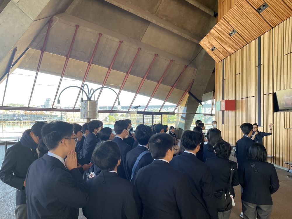 オペラハウスの館内ツアー